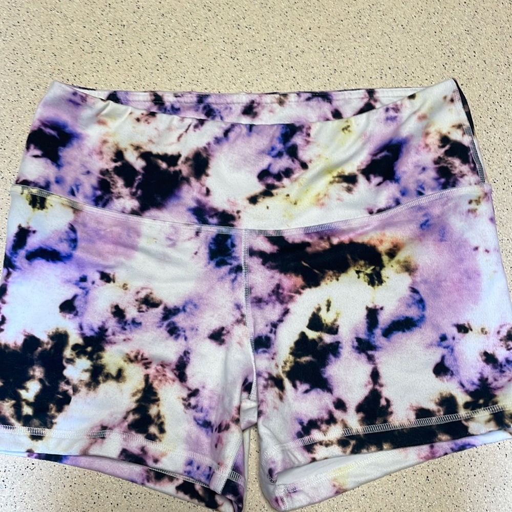 FLEO power high rise shorts